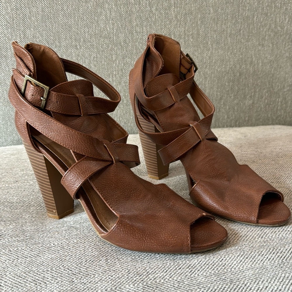 Stylish Brown Strappy Block Heels Size 10